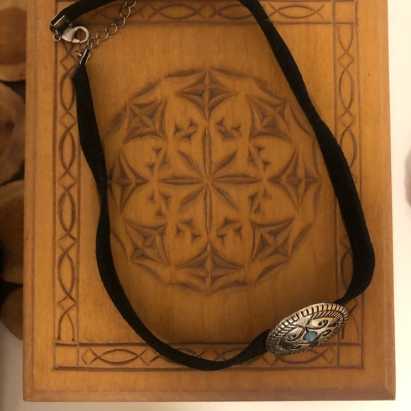 Cute chocker necklace - Picture 2 of 2